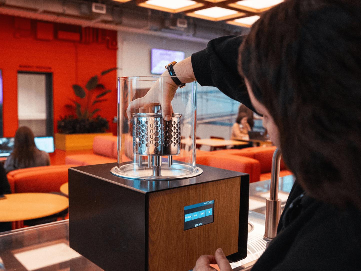 Fetco Baby Hardtank Fast Cold Brew Maker | Pro Coffee Gear