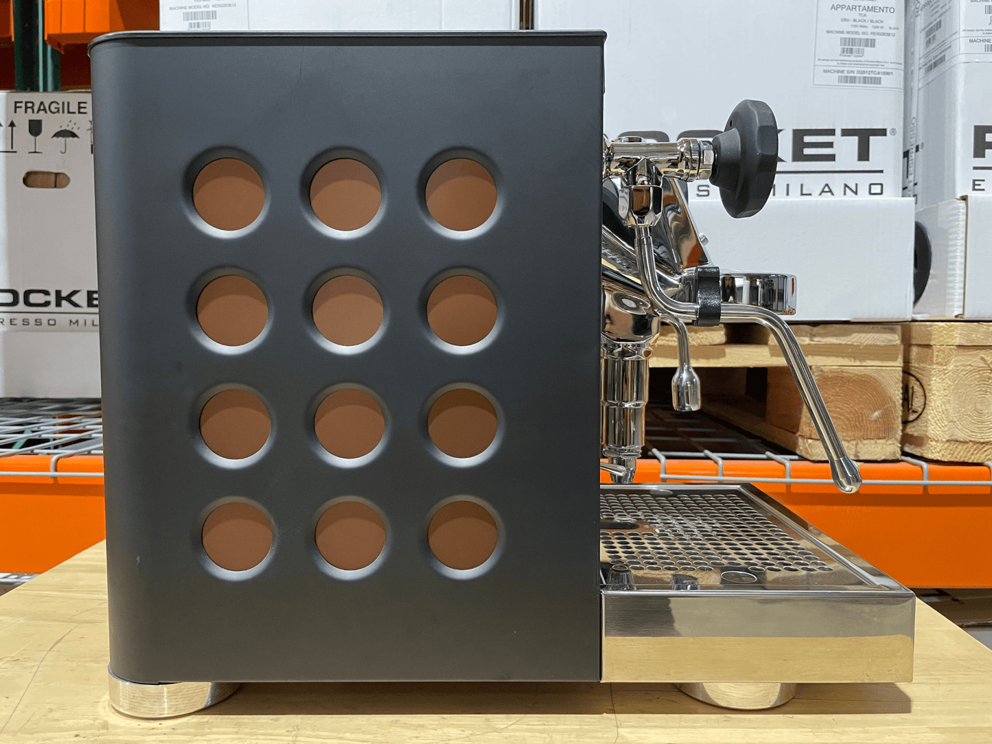 Appartamento TCA Black & Copper (Open Box)