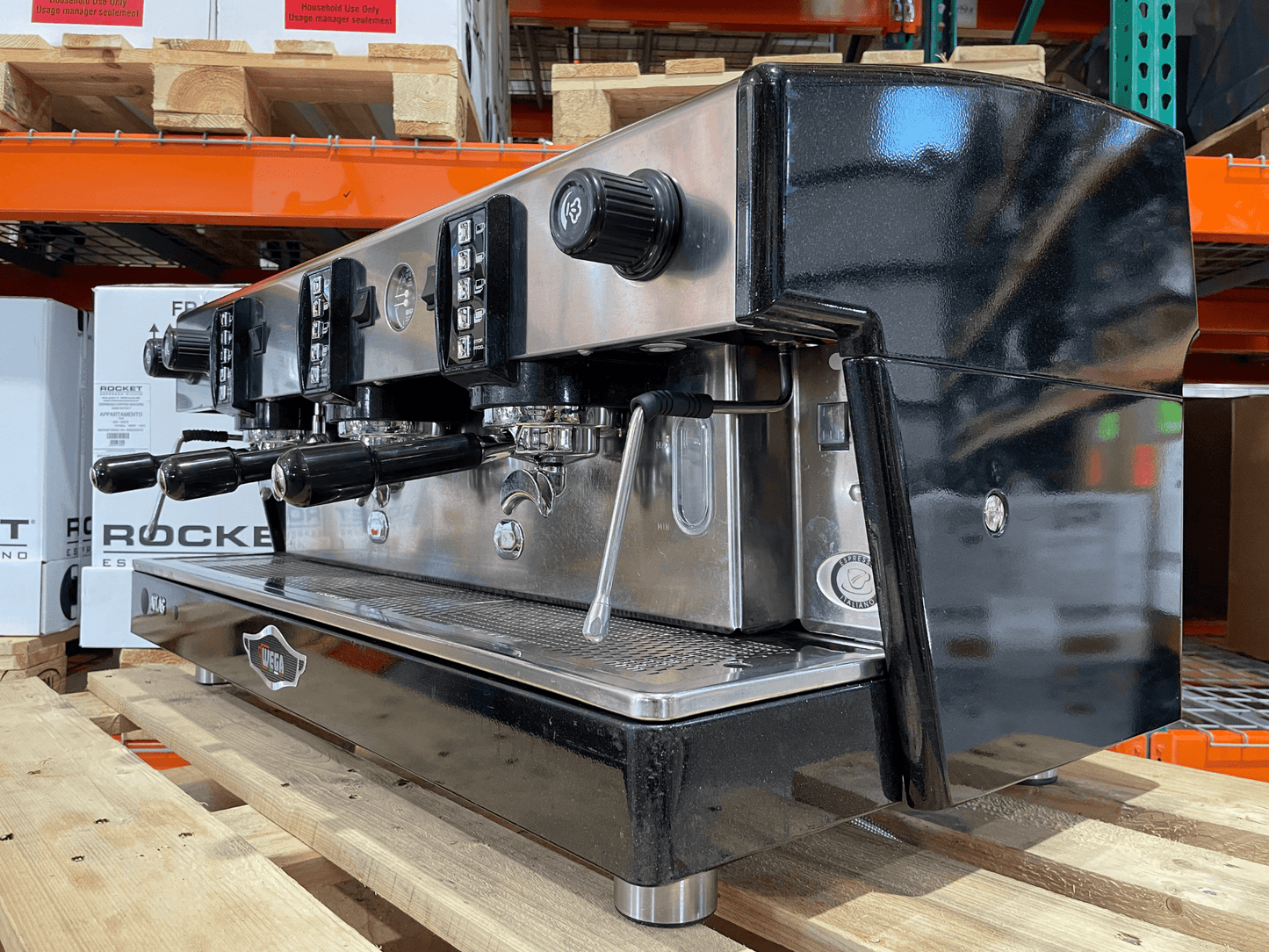 Atlas 3 Group Black