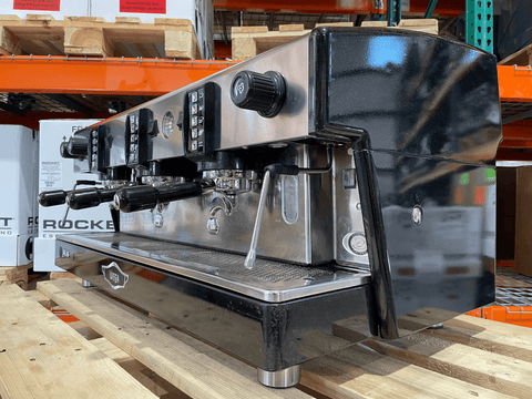 Atlas 3 Group Black