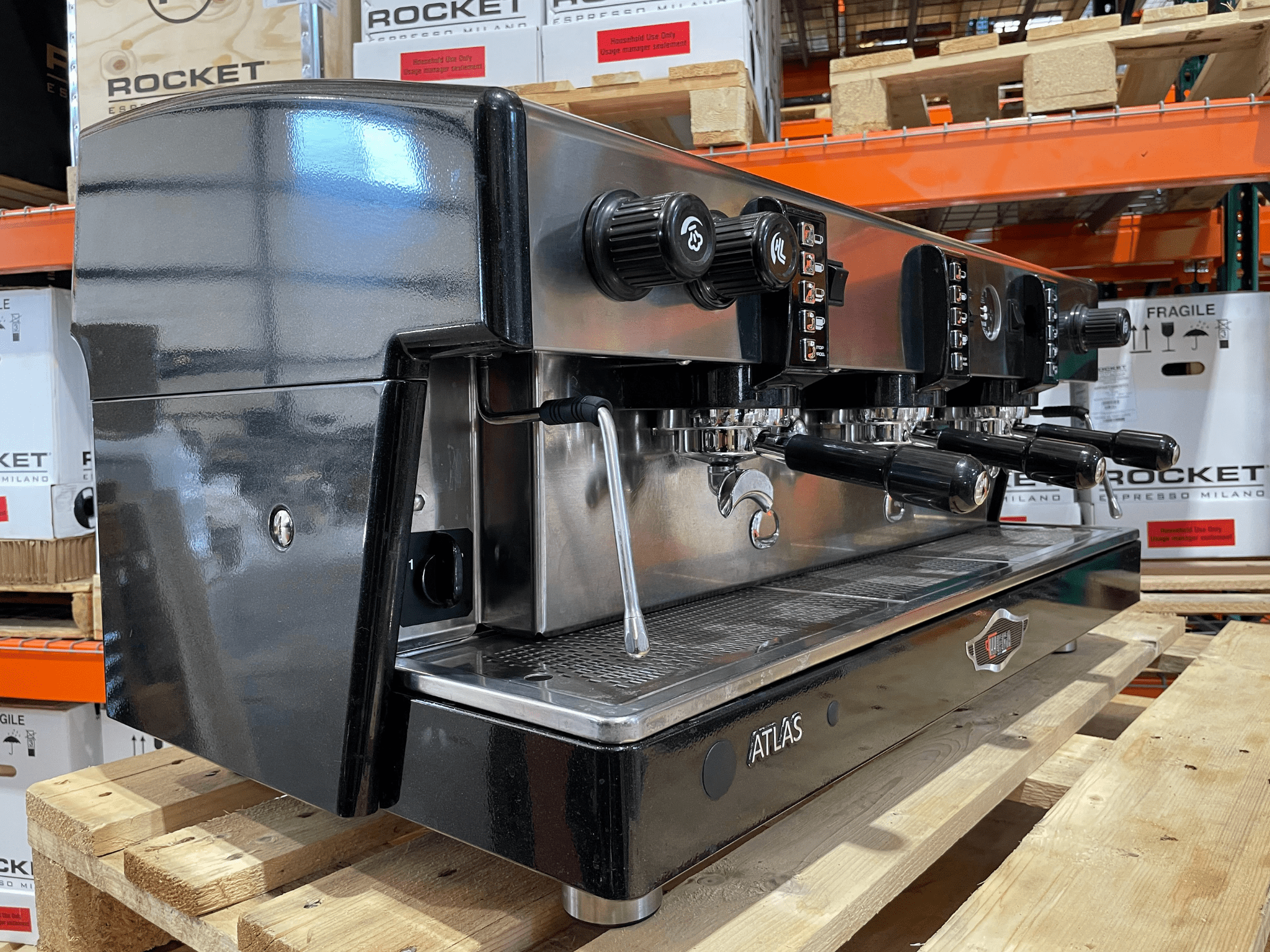Atlas 3 Group Black